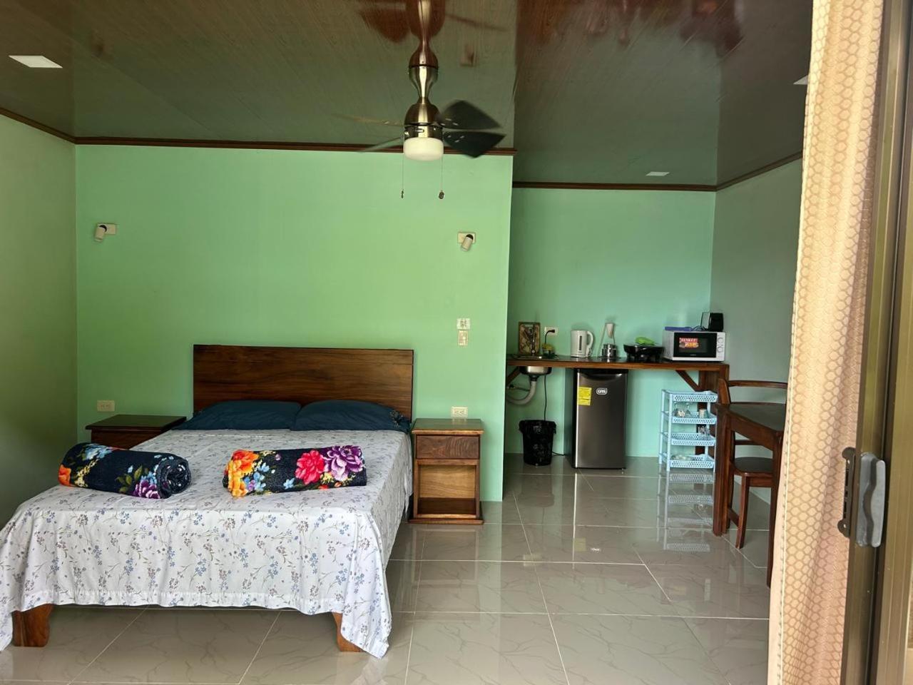 Cabinas El Angel La Fortuna Habitación foto